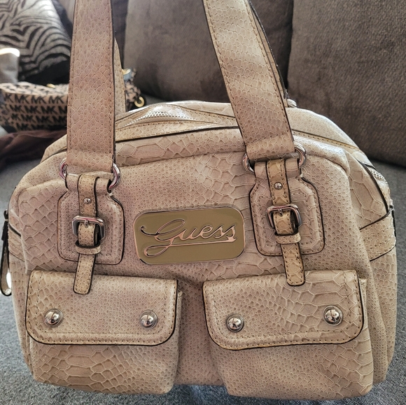 Guess Handbag - Picture 1 of 5